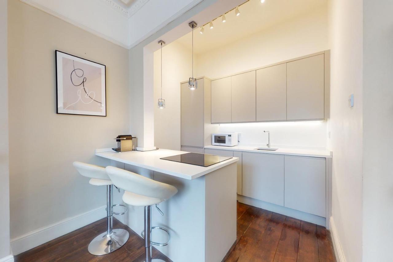 Super 1 Bedroom Flat In Hendon Near Middlesex University With Private Parking Exterior foto